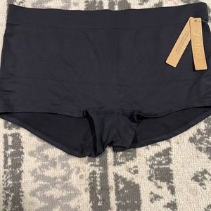 Skims SOFT SMOOTHING BOY SHORT Size XL